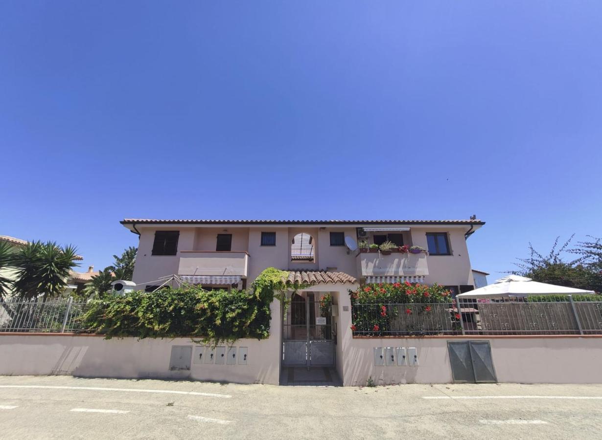 Residenza Bougainvillea Pula Exterior photo